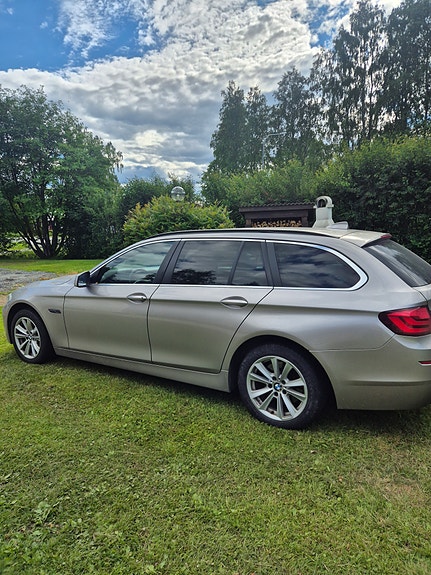 BMW 520d 4 of 5