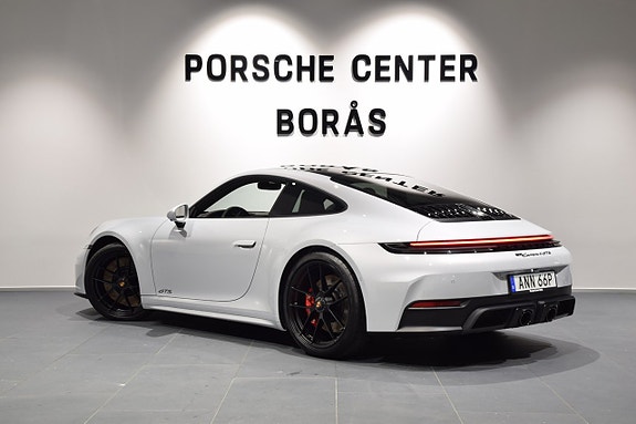 Porsche 911 Carrera 4 GTS 4 of 5