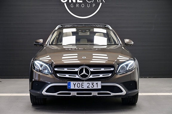 Mercedes-Benz E220 d 3 of 5