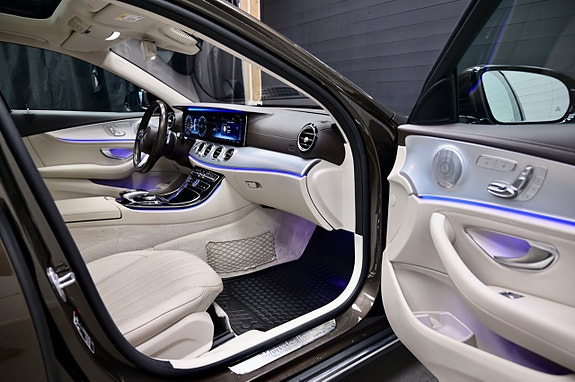 Mercedes-Benz E220 d 13 of 30