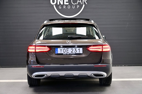 Mercedes-Benz E220 d 7 of 30