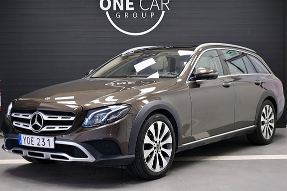 Mercedes-Benz E220 d 2 of 5