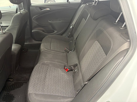 Opel Astra 16 of 18