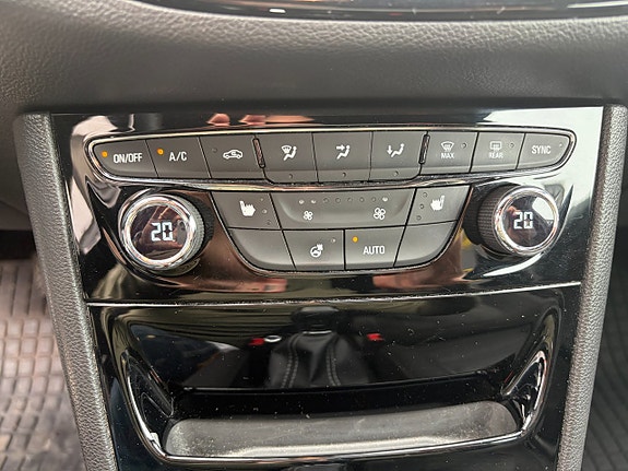 Opel Astra 12 of 18
