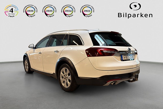 Opel Insignia Country Tourer 3 of 5