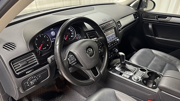 Volkswagen Touareg 7 of 14