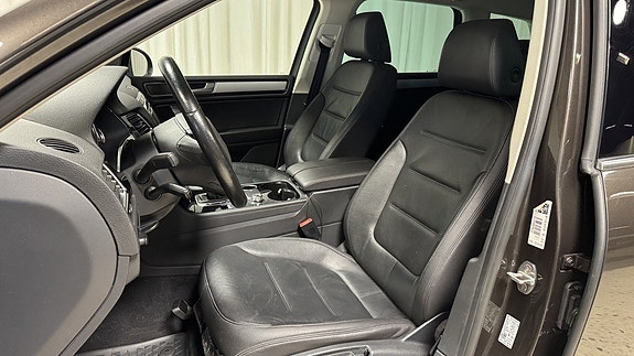 Volkswagen Touareg 10 of 14