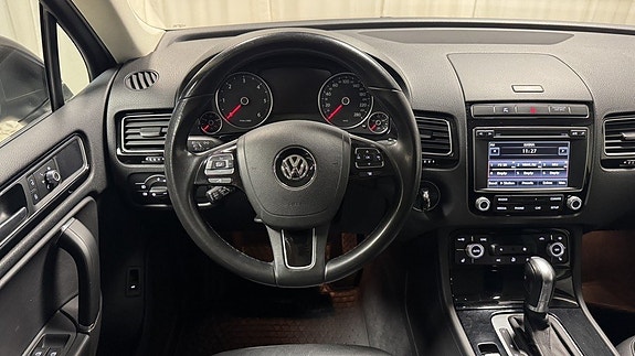 Volkswagen Touareg 8 of 14