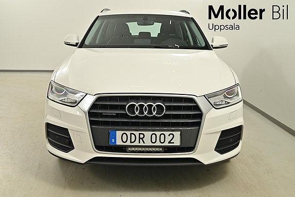 Audi Q3 2 of 5