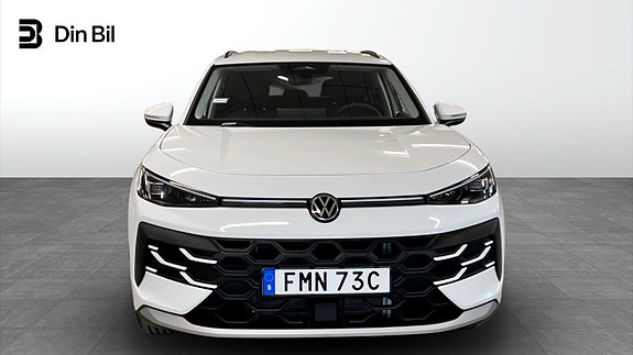 Volkswagen T-Roc 4 of 13