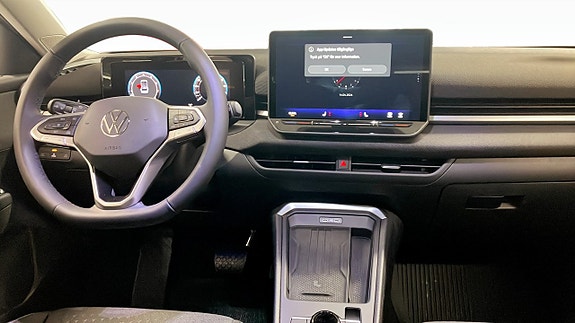 Volkswagen T-Roc 10 of 13