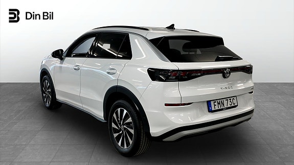 Volkswagen T-Roc 3 of 13