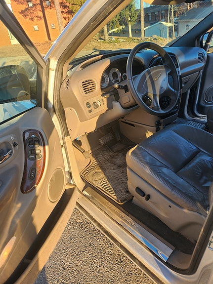 Chrysler Grand Voyager 5 of 8