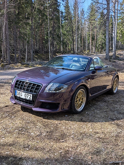 Audi TT 2 of 4