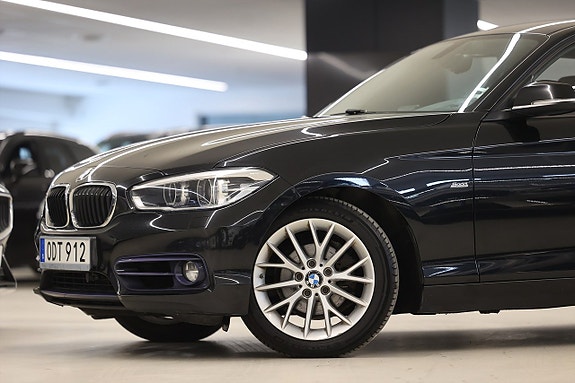 BMW 118d 4 of 5