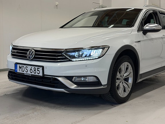 Volkswagen Passat Alltrack 4 of 5