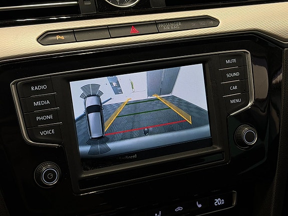 Volkswagen Passat Alltrack 28 of 30
