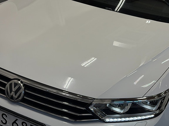 Volkswagen Passat Alltrack 7 of 30