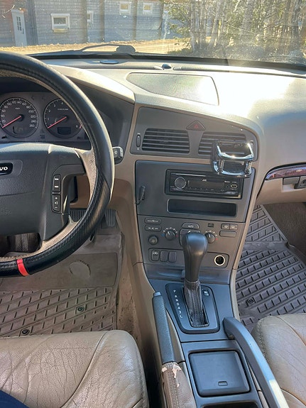 Volvo XC70 11 of 14