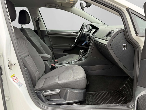 Volkswagen Golf I 21 of 23