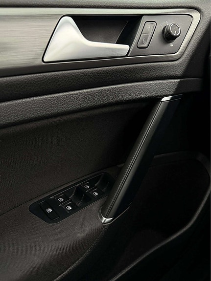 Volkswagen Golf I 18 of 23