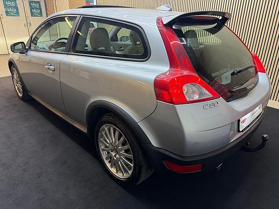 Volvo C30 3 of 5