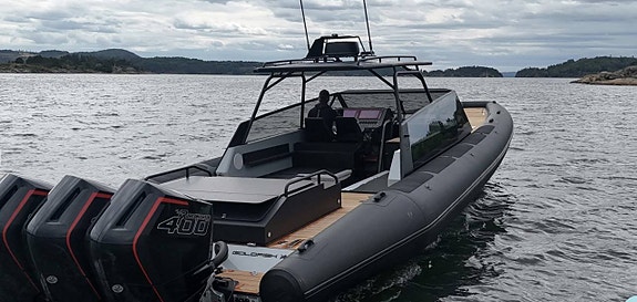 Goldfish 46 Open,Triple Mercury Racing V10 400R, 75 knop