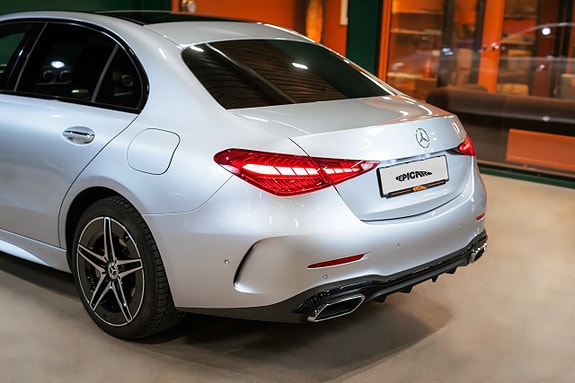 Mercedes-Benz C300 de 4 of 22