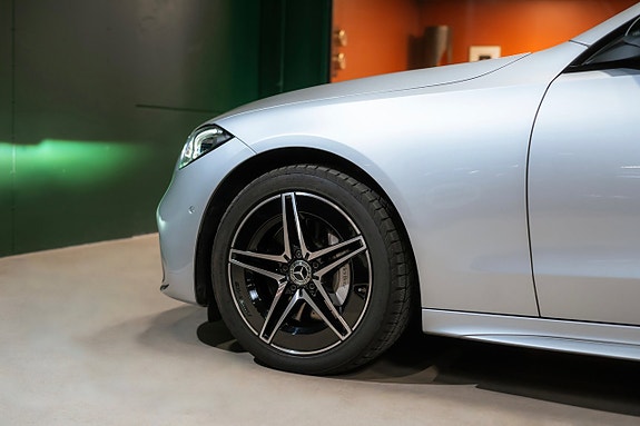 Mercedes-Benz C300 de 5 of 22