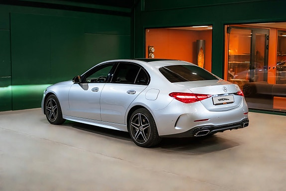 Mercedes-Benz C300 de 3 of 22