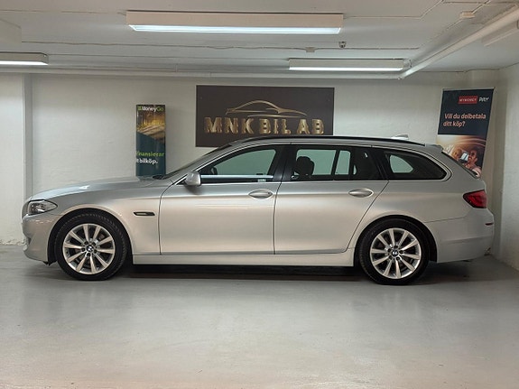 BMW 520d 3 of 5