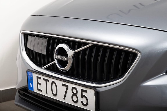 Volvo V40 3 of 21