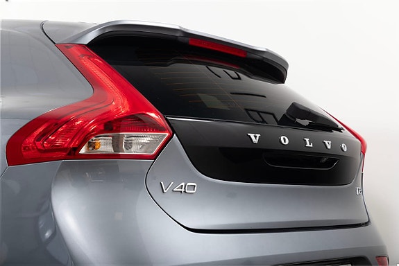 Volvo V40 8 of 21