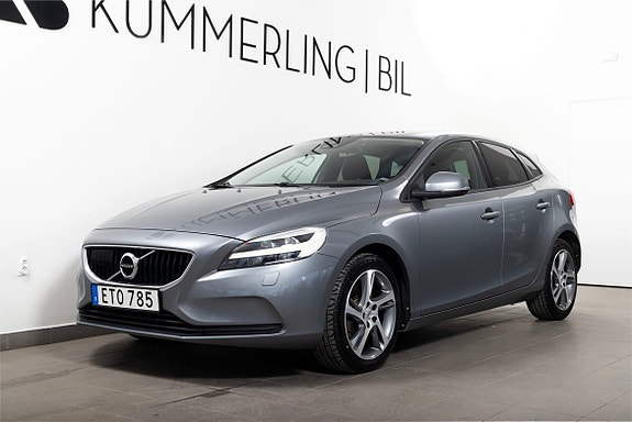 Volvo V40 2 of 21