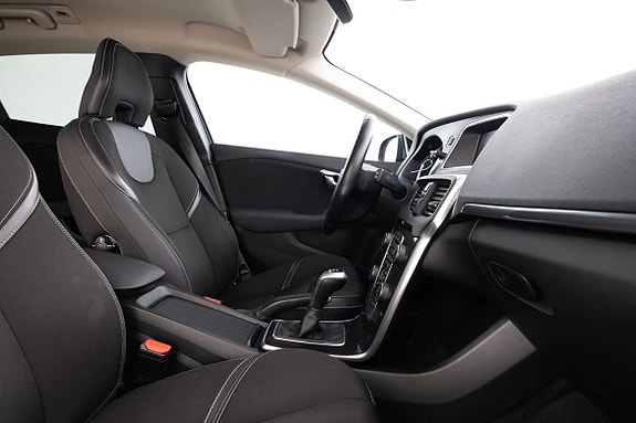 Volvo V40 14 of 21