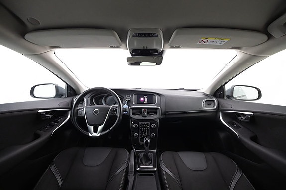 Volvo V40 13 of 21