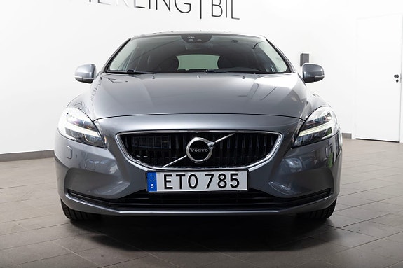 Volvo V40 9 of 21