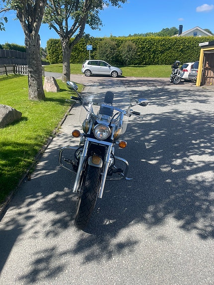 Yamaha XVS1100A 4 of 5
