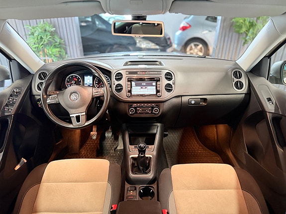 Volkswagen Tiguan 24 of 27