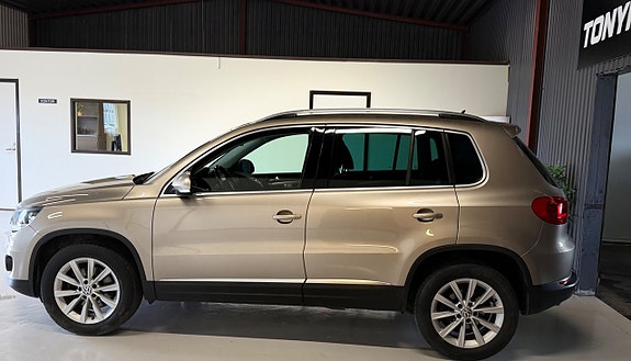 Volkswagen Tiguan 3 of 27