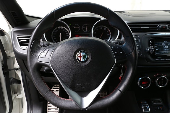 Alfa Romeo Giulietta 15 of 23