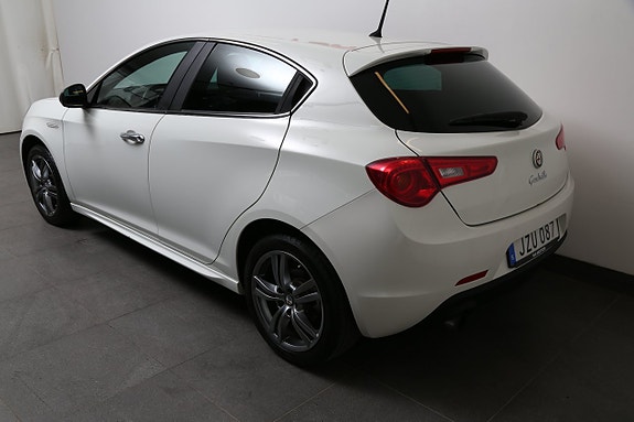 Alfa Romeo Giulietta 4 of 23