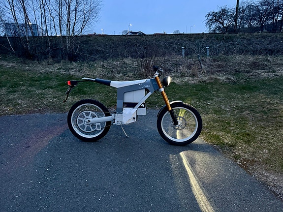 Cake Kalk& Öhlins 2 of 4