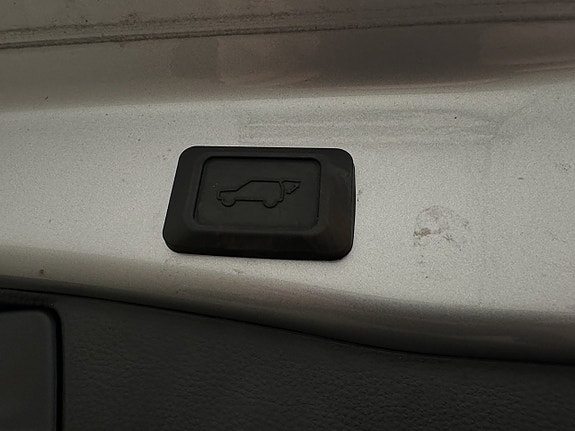 Toyota RAV4 Plug-in Hybrid 30 of 30