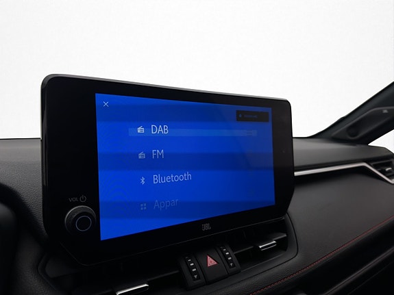 Toyota RAV4 Plug-in Hybrid 22 of 30