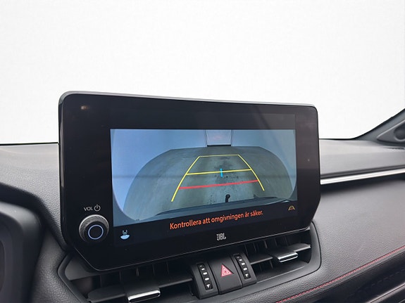 Toyota RAV4 Plug-in Hybrid 16 of 30