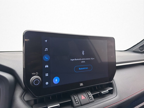 Toyota RAV4 Plug-in Hybrid 23 of 30