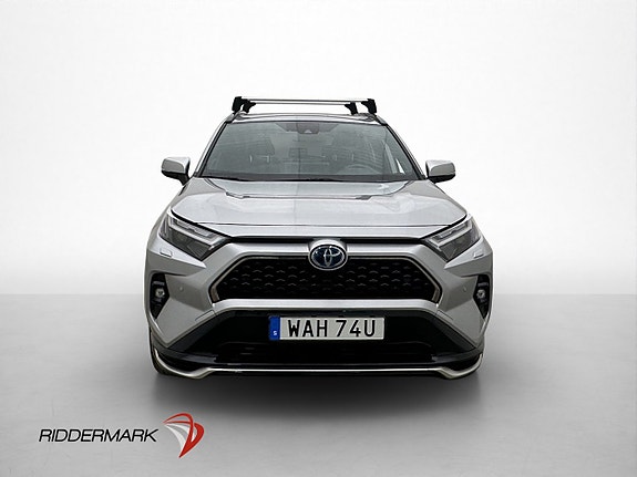 Toyota RAV4 Plug-in Hybrid 2 of 30