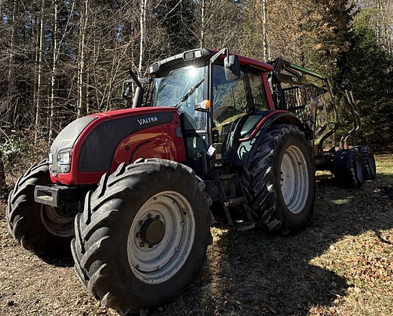 Traktor Valtra N101 - 2010