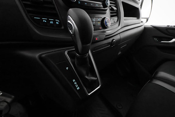 Ford Transit Custom 13 of 21
